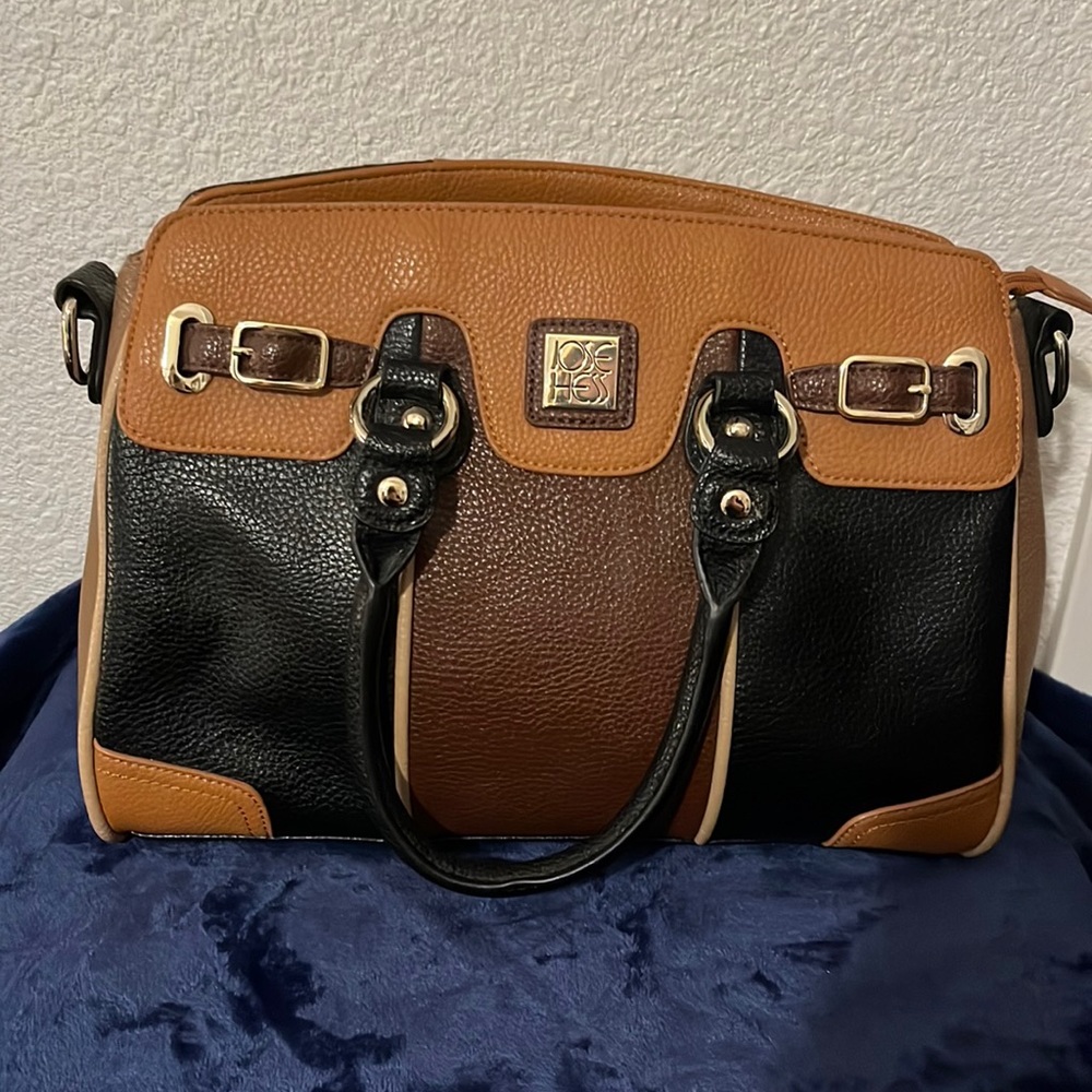 Jose Hess purse